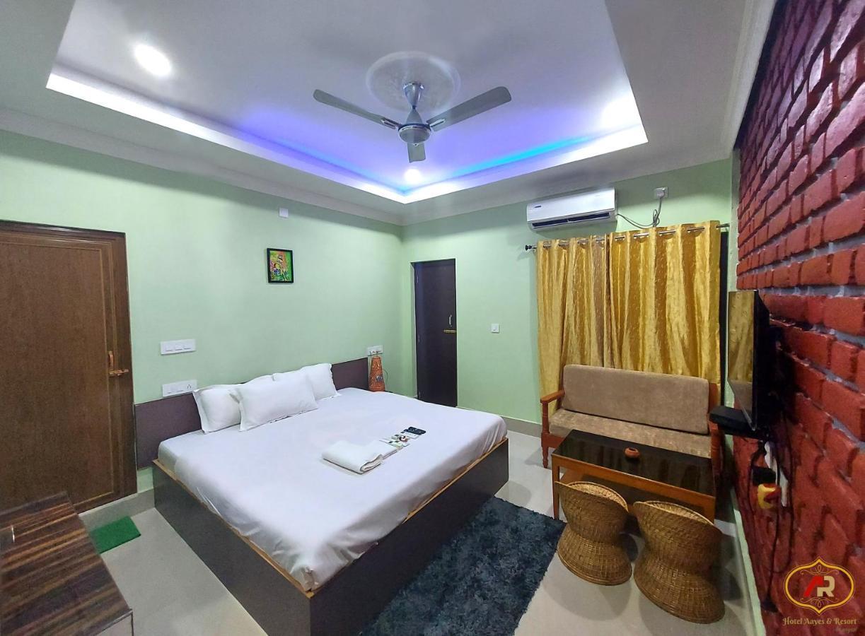 Hotel Aayes And Resort Shānti Niketan Екстериор снимка