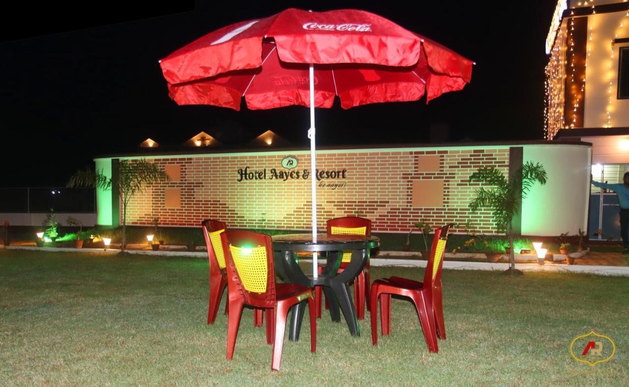 Hotel Aayes And Resort Shānti Niketan Екстериор снимка